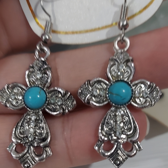 Fashion Cross Earrings - Picture 2 of 3